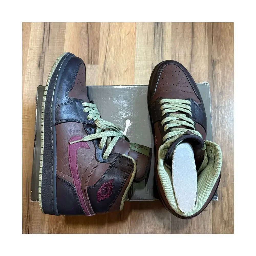 2010 Jordan 1 Retro High Velvet Brown